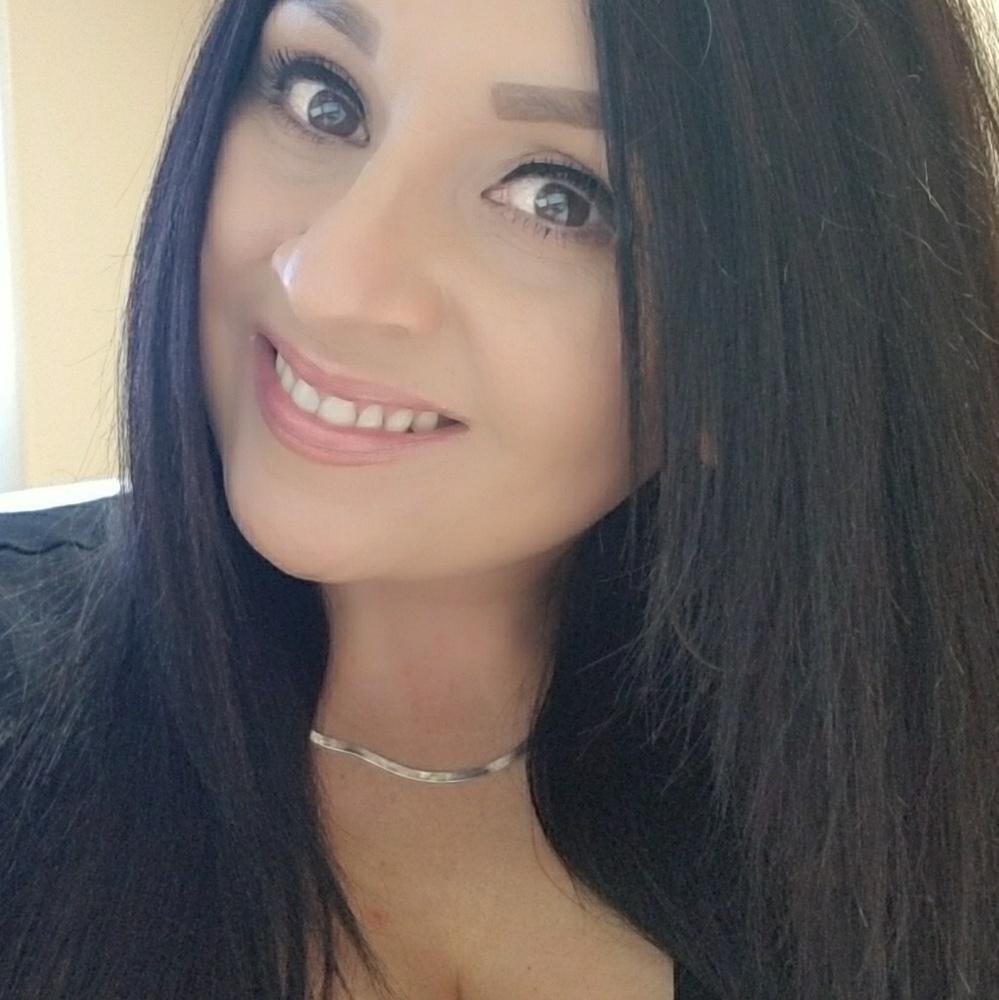 Meet your Posher, Sharon